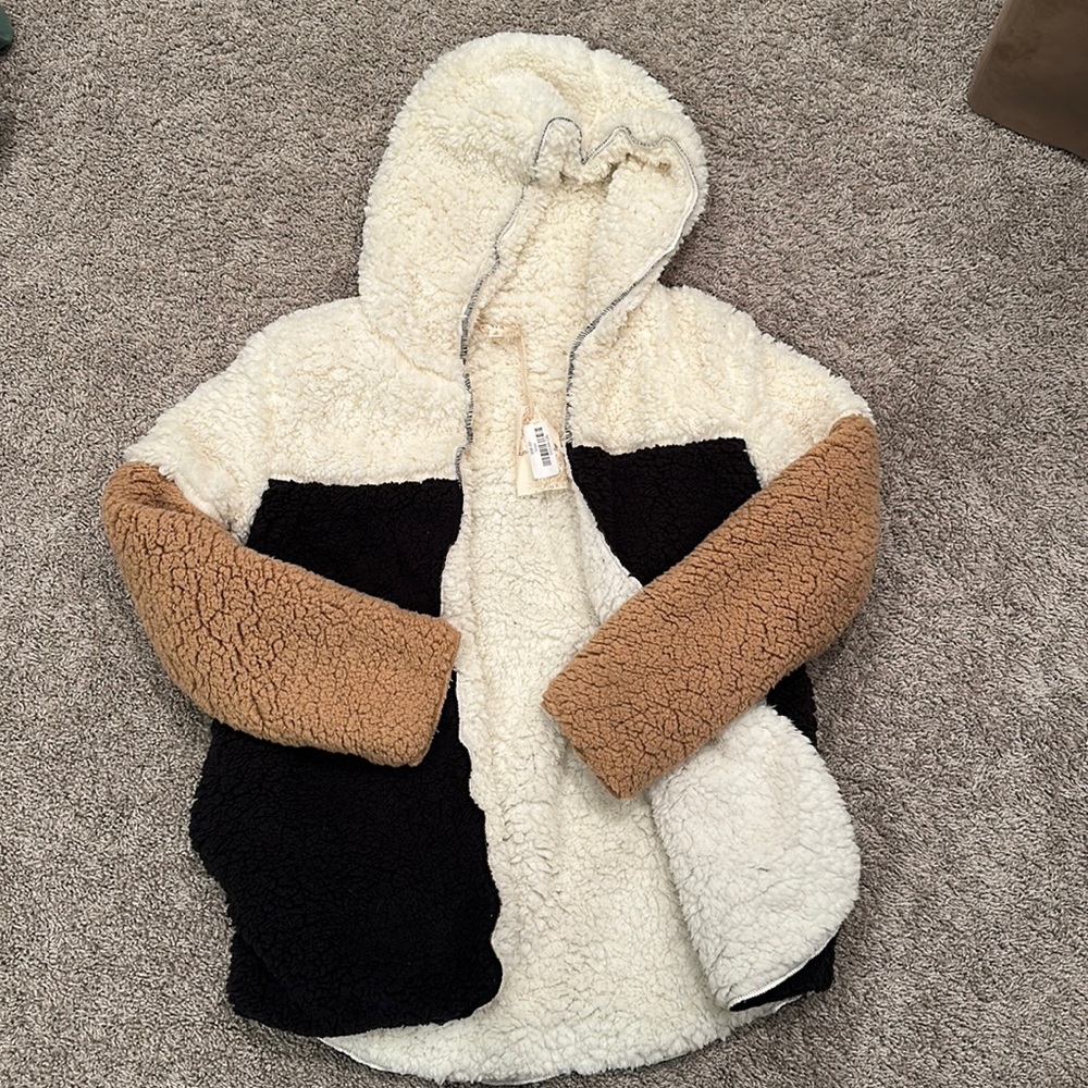 BRAND NEW WITH TAGS over-sized sherpa jacket